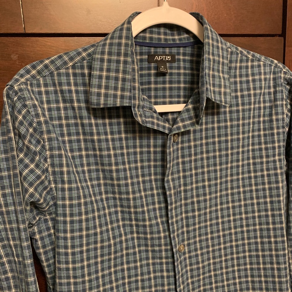 Men’s APT9 dress shirt